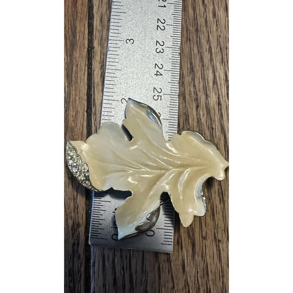 Vintage CORO Cream Enamel Oak Leaf Brooch Pin Gold Tone Rhinestone Mid Century